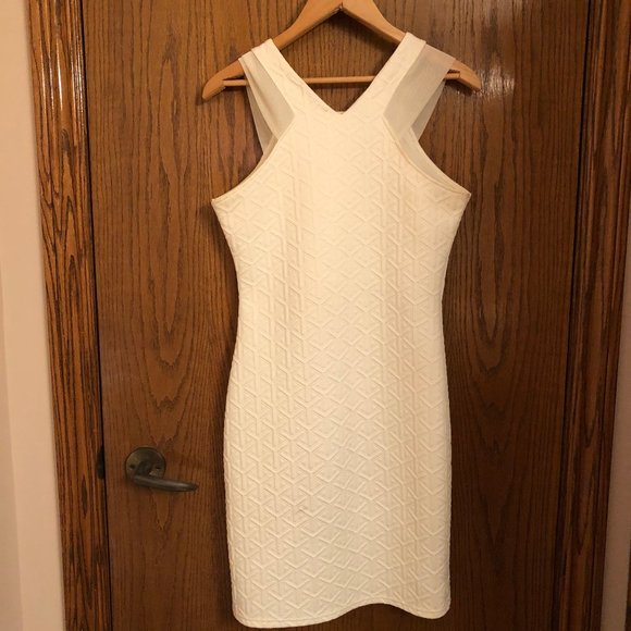 White dress, Form-Hugging Fit - Picture 3 of 6